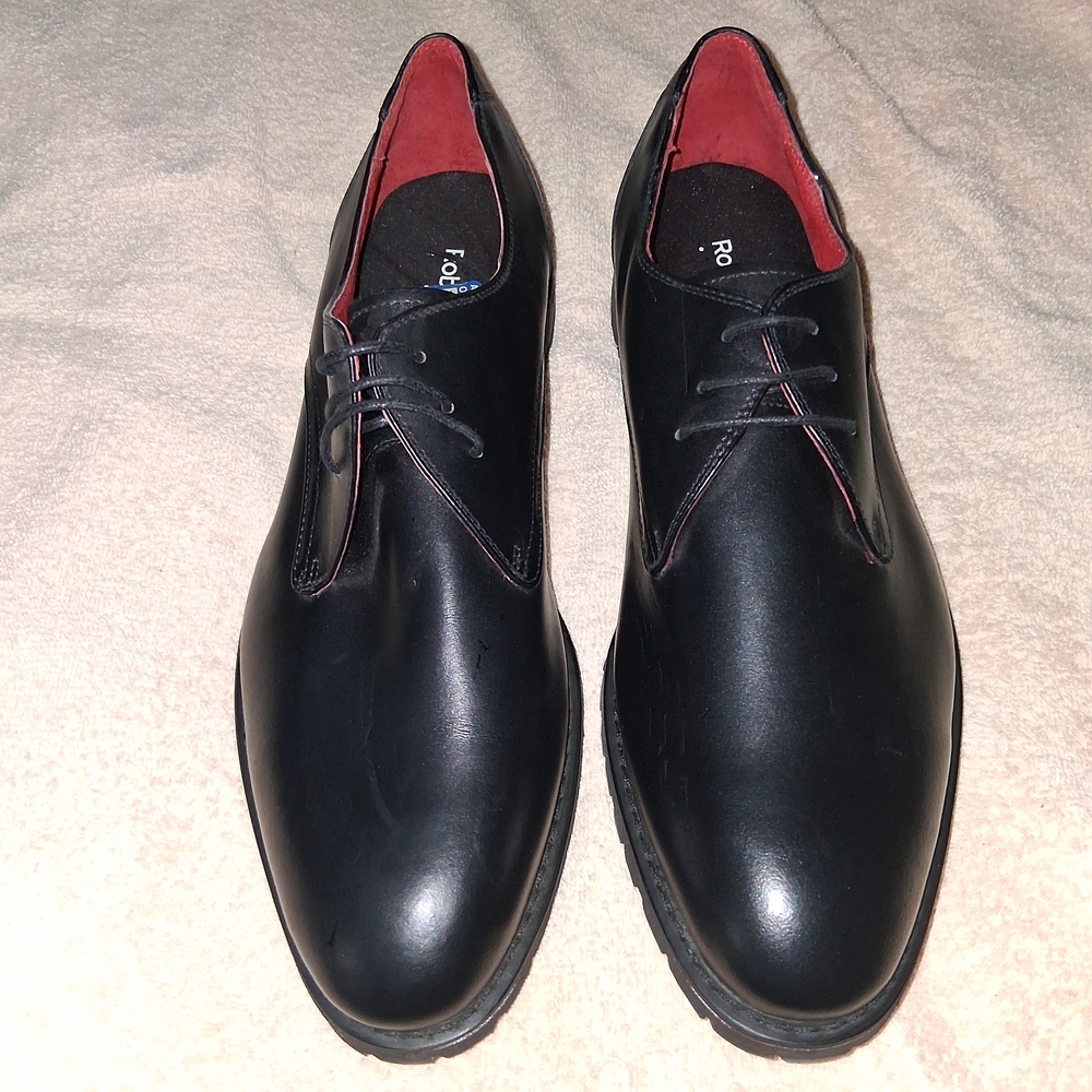 Robert Wayne Black and Red Men's Oxfords